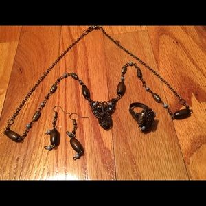 UNIQUE DESIGN BY CELIANA’S A 3 PIECES NECKLACE SET